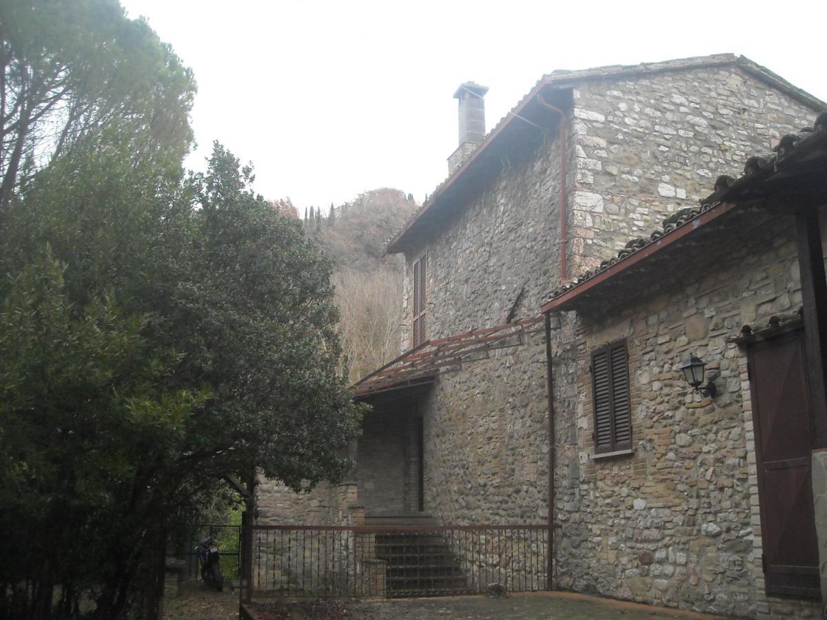 Camere Le Cascatelle Asís Exterior foto